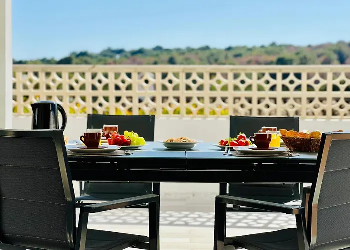 Casa Laura By Sun & Sea Homes